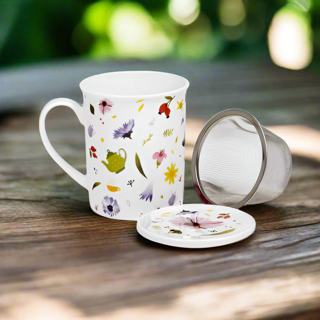 Czech Meadow porcelain mug 0.25 l, with a lid and stainless steel strainer